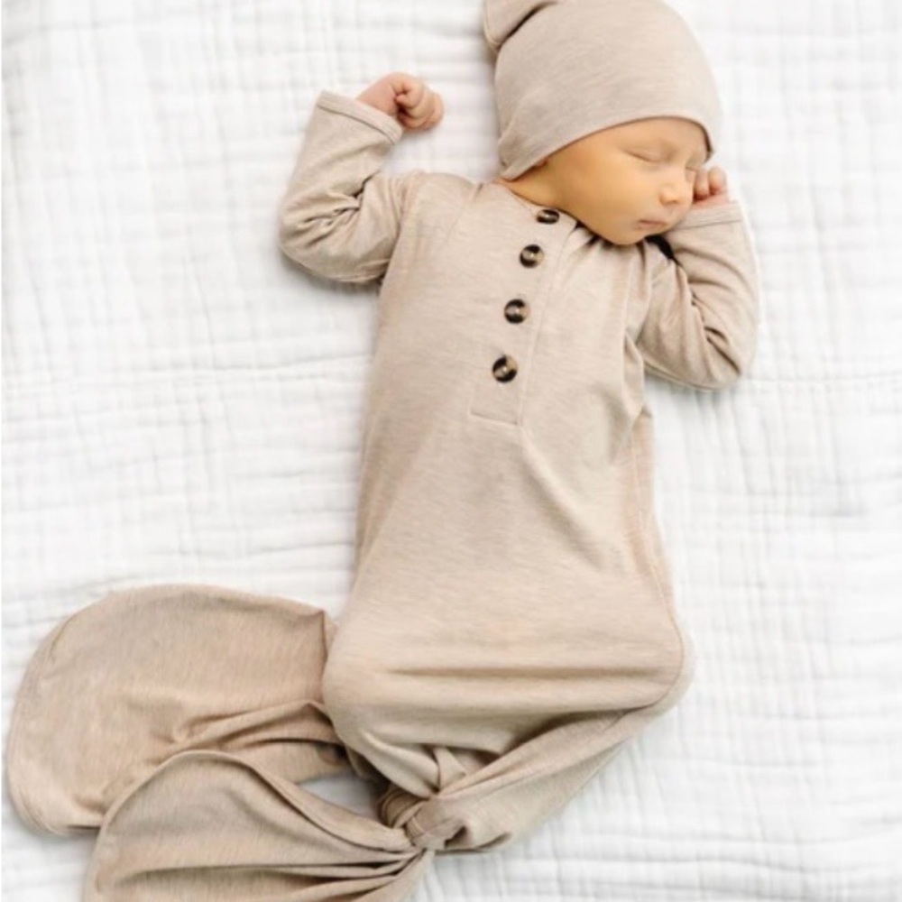 Lou Lou & Company Knotted Gowns lot of 4 newborn FLAW